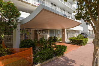 Ocean Point Condominium in Miami Beach, FL - Building Photo - Building Photo