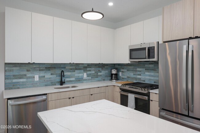 6 West End Ct in Long Branch, NJ - Building Photo - Building Photo