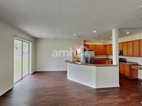 2300 Treetop Ln in Kissimmee, FL - Building Photo - Building Photo