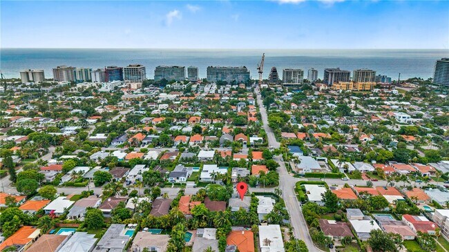 9008 Emerson Ave in Surfside, FL - Building Photo - Building Photo