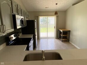 11229 Spring Blossom Ln in Fishers, IN - Building Photo - Building Photo