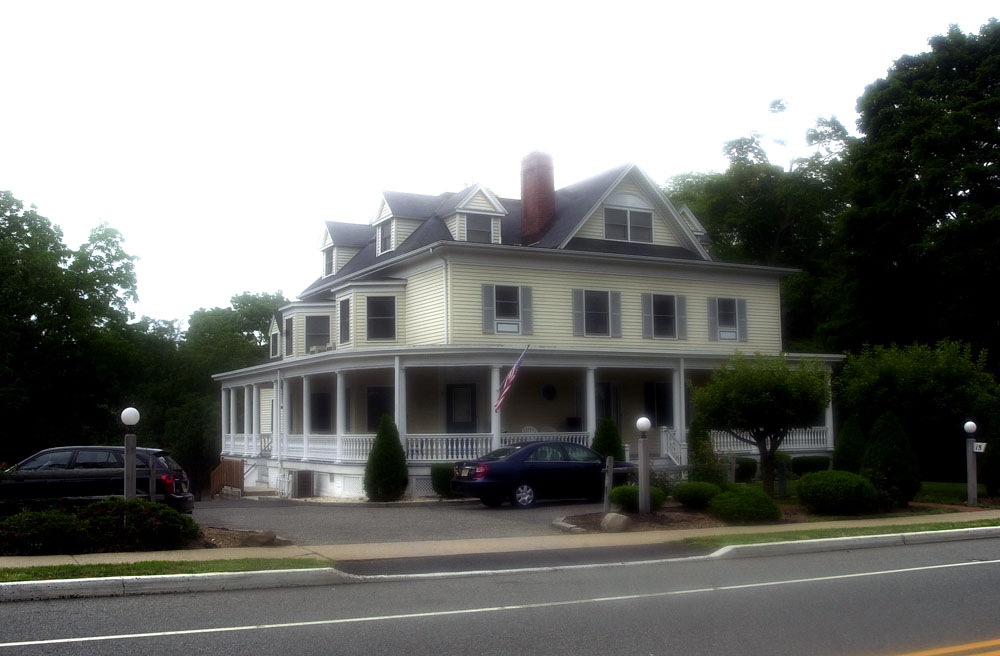 15 Madison Ave in Madison, NJ - Building Photo