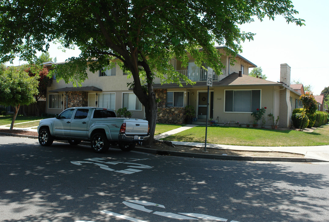 19480 Richwood Ct in Cupertino, CA - Building Photo