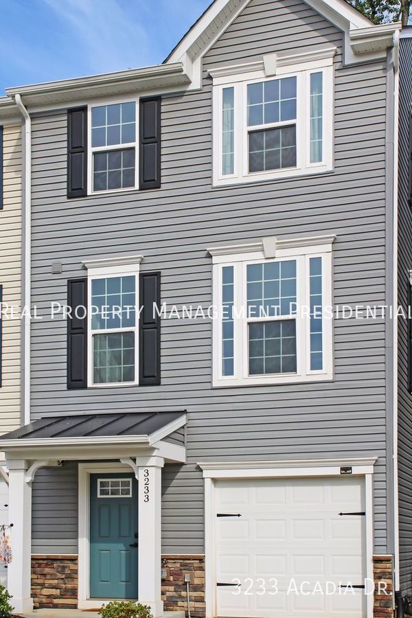 3233 Acadia Dr in Charlottesville, VA - Building Photo - Building Photo