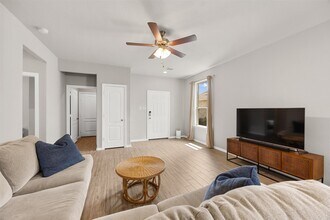 25803 Hickory Pecan Trl in Tomball, TX - Building Photo - Building Photo