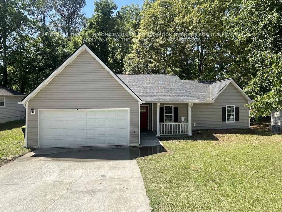 1415 Oak Knoll Dr NE in Conyers, GA - Building Photo