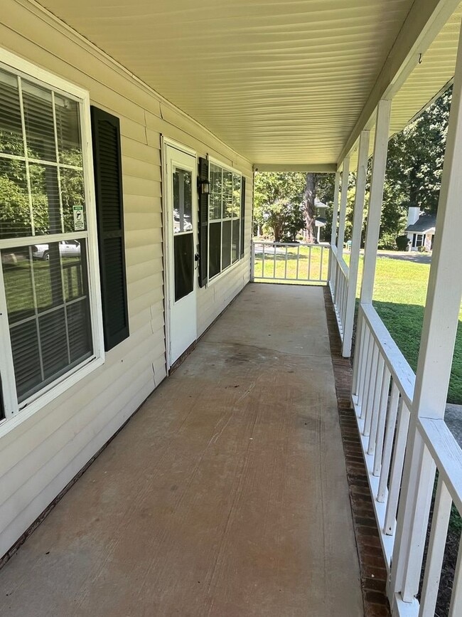 8746 Mornington Dr in Charlotte, NC - Building Photo - Building Photo