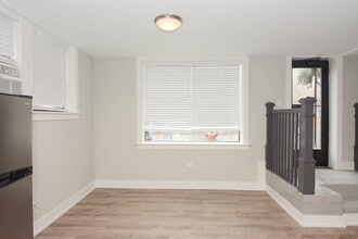 3545 N Broadway in Chicago, IL - Foto de edificio - Building Photo