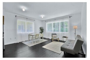 557 Michigan Ave, Unit 111 in Miami Beach, FL - Building Photo