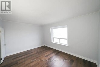 1309-1309 Dupont St in Toronto, ON - Building Photo - Building Photo