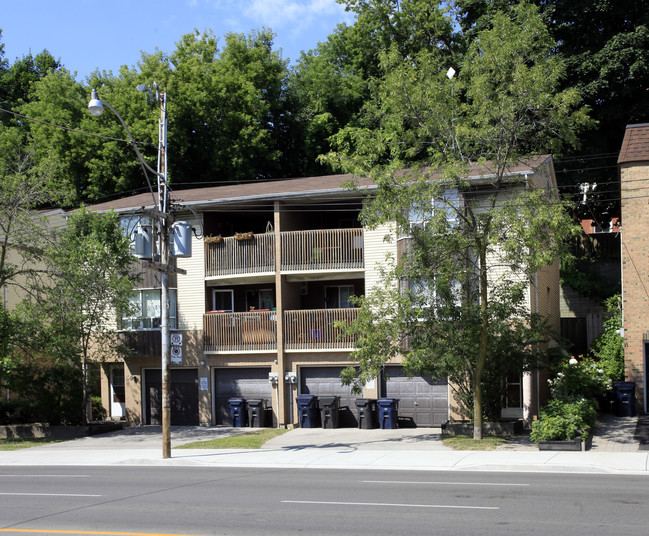 50-56 Keele St in Toronto, ON - Building Photo - Primary Photo