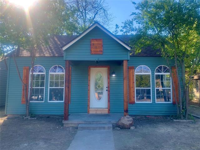 property at 910 SW 4th Ave