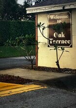 4307 Oak Terrace Dr in Greenacres, FL - Building Photo - Building Photo