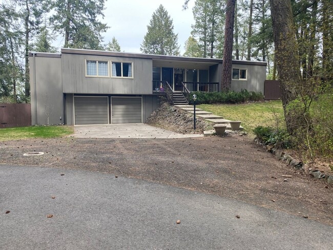 property at 1510 W Forest Hills Ct