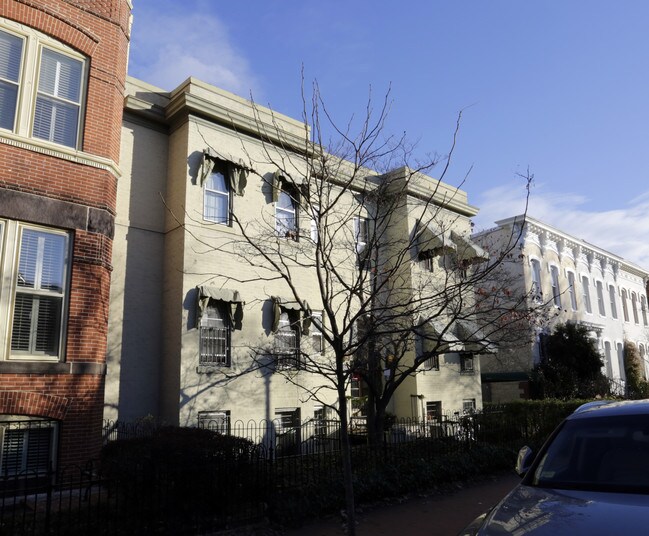 618-620 A St SE in Washington, DC - Foto de edificio - Building Photo