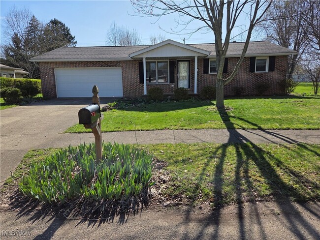 property at 907 2nd St SW