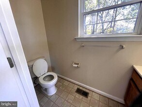 3615 Harbor Rd in Chesapeake Beach, MD - Building Photo - Building Photo