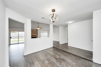 1207 Park Knoll Ln in Katy, TX - Building Photo - Building Photo