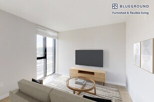 6301 Shellmound St in Emeryville, CA - Building Photo