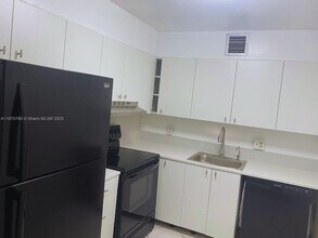 13550 SW 6th Ct in Pembroke Pines, FL - Building Photo - Building Photo