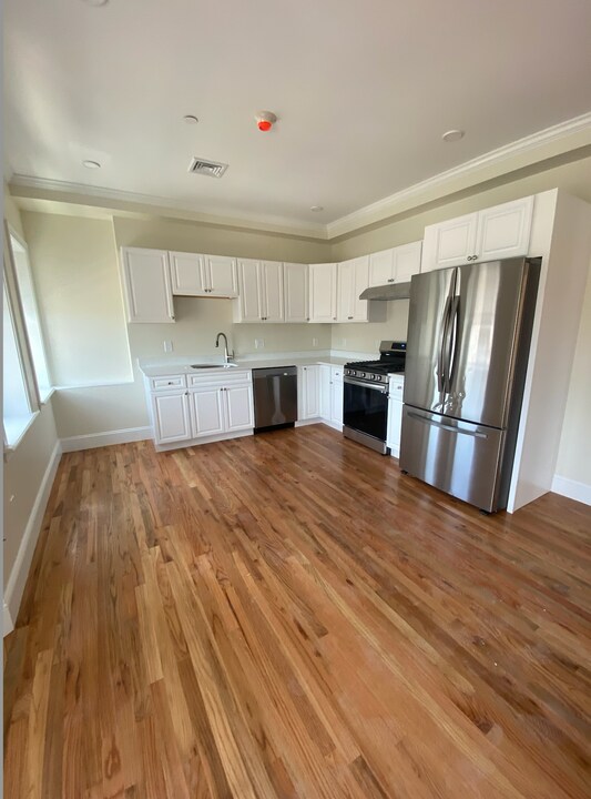 211 Harvard Ave, Unit 5 in Boston, MA - Building Photo