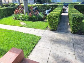 1009 Meridian Ave in Miami Beach, FL - Building Photo - Building Photo