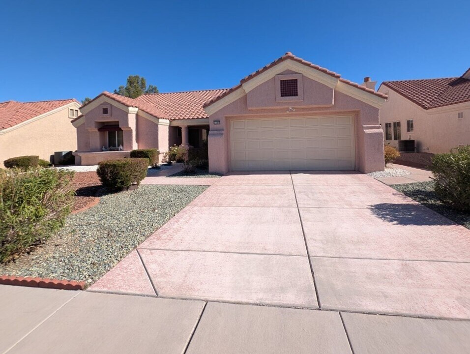 2504 Sunup Dr in Las Vegas, NV - Building Photo