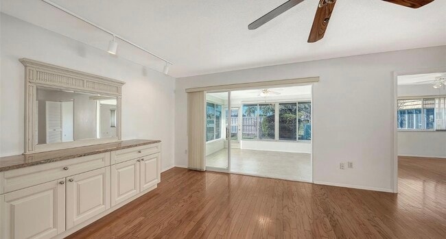 2603 Riverbluff Pky, Unit Villa #141, Unit Villa #141