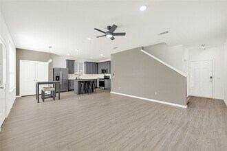 318 Maple Bark Trl in Willis, TX - Building Photo - Building Photo