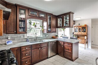 800 Glenairy Dr NE in Atlanta, GA - Building Photo - Building Photo