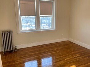 1820 Commonwealth Ave, Unit 29 in Boston, MA - Foto de edificio - Building Photo