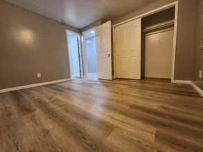 9622 Elk Vista Ln in South Jordan, UT - Foto de edificio - Building Photo