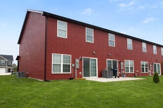 3315 Stoneway Ct in Champaign, IL - Building Photo - Building Photo