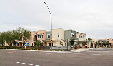 Barolo Condominiums in Scottsdale, AZ - Building Photo - Building Photo