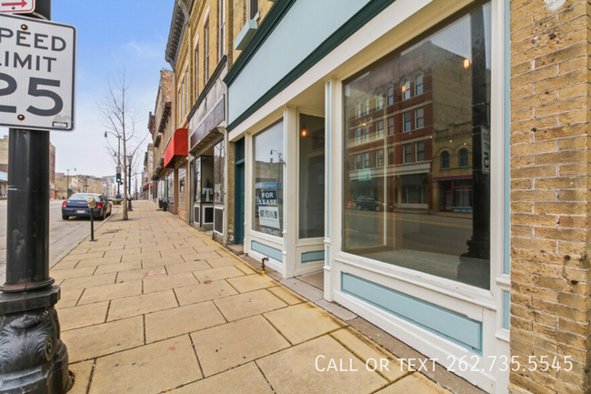 232 Main St in Racine, WI - Foto de edificio - Building Photo