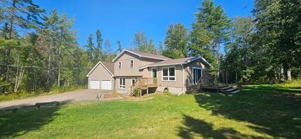 24 Ichabod Ln in Hampden, ME - Foto de edificio - Building Photo