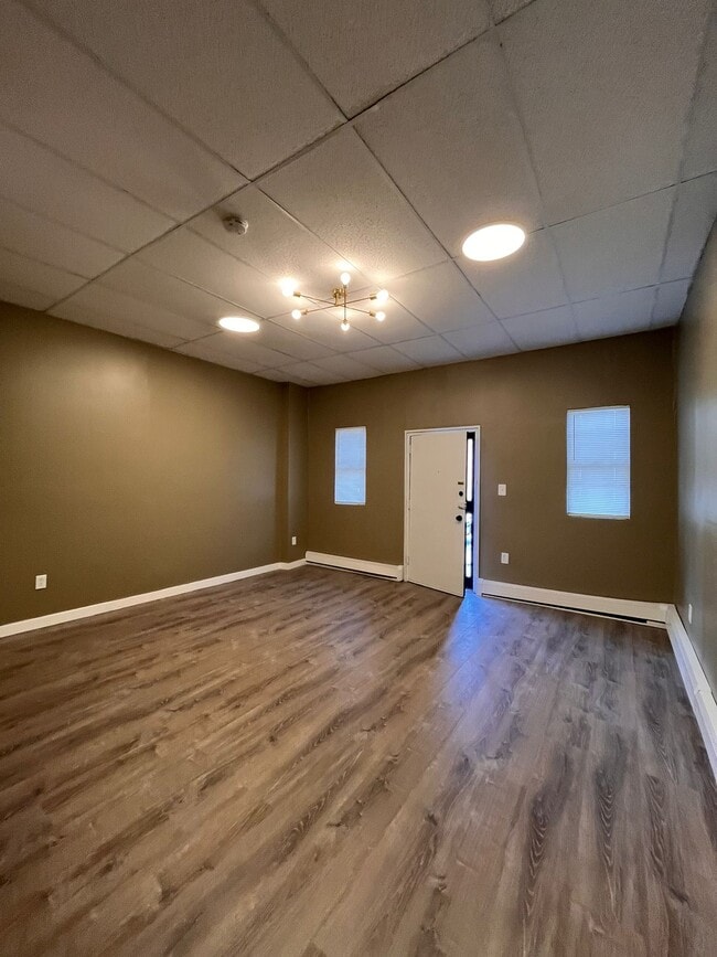 176 Monticello Ave, Unit 1B in Jersey City, NJ - Building Photo - Building Photo