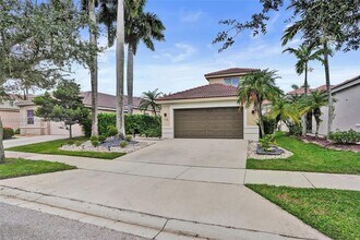 1725 Winterberry Ln in Weston, FL - Foto de edificio - Building Photo