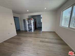 1531 E 92nd St in Los Angeles, CA - Building Photo - Building Photo
