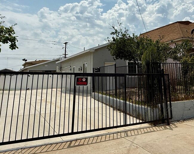 3128 E 1st St, Unit 2