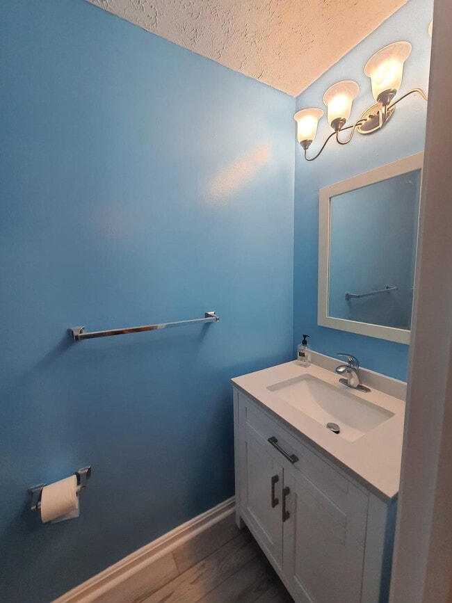 property at 620 Kittendale Cir