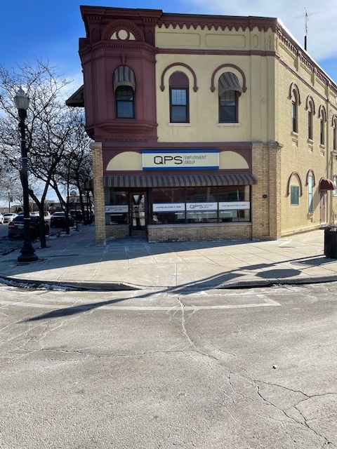 5029 7th Ave, Unit 4 in Kenosha, WI - Building Photo