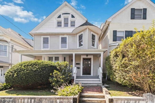 113 Maple Ave in Morristown, NJ - Building Photo - Building Photo