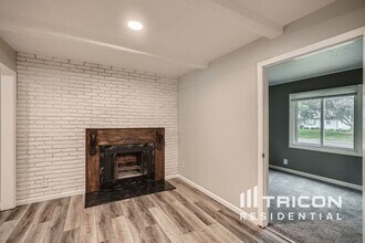 5406 Utah Ave N in Minneapolis, MN - Building Photo - Building Photo