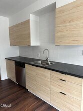 3209 W 85th St-Unit -1 in Inglewood, CA - Building Photo - Building Photo