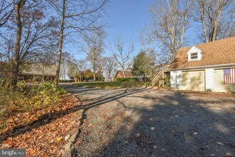 3015 Abington Manor Dr in Huntingtown, MD - Building Photo - Building Photo