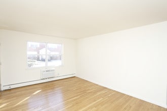 Kings Arms Garden Apartments in Wayne, NJ - Foto de edificio - Interior Photo