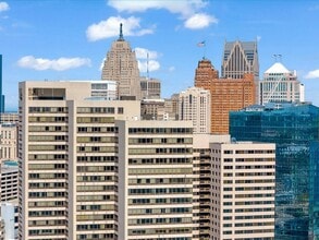 Riverfront Towers in Detroit, MI - Building Photo - Building Photo