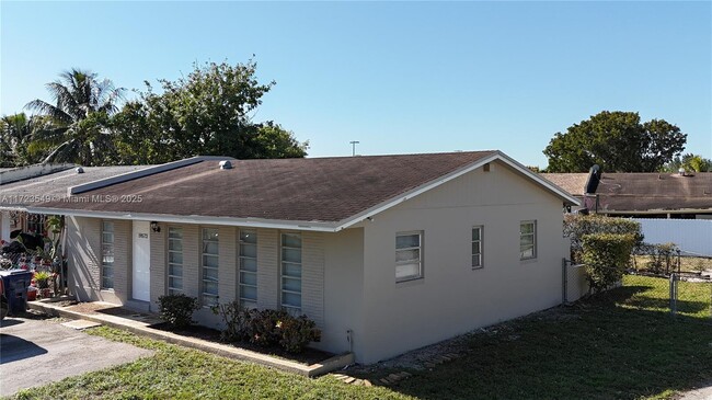 19572 NW 29th Pl in Miami Gardens, FL - Building Photo - Building Photo