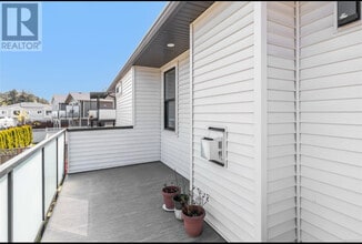 5799 Linley Valley Dr in Nanaimo, BC - Building Photo - Building Photo